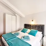 Fuer 6 Personen Mit Balkon Und Meerblick By Interhome * Crikvenica