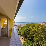 Fuer 6 Personen Mit Balkon Und Meerblick By Interhome Crikvenica