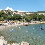 Fuer 6 Personen Mit Balkon Und Meerblick By Interhome