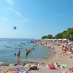 Fuer 6 Personen Mit Balkon Und Meerblick By Interhome Appartement Crikvenica