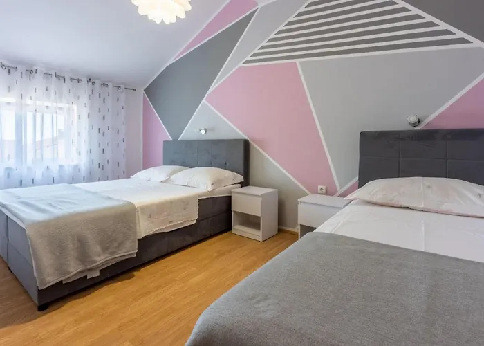Fuer 6 Personen Mit Balkon Und Meerblick By Interhome Appartement