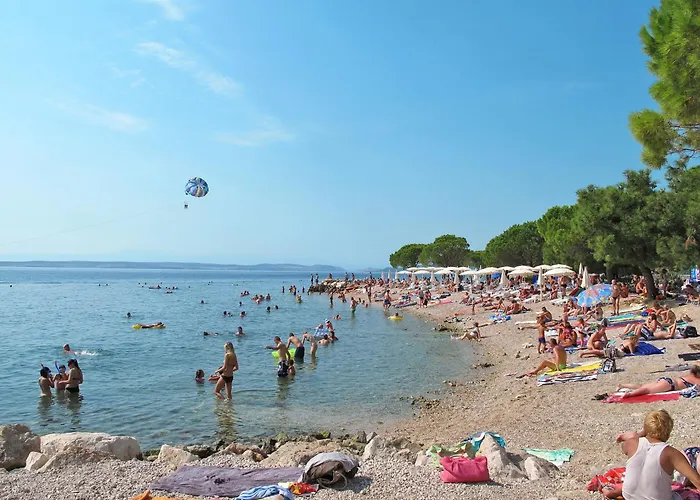 Fuer 6 Personen Mit Balkon Und Meerblick By Interhome Appartement Crikvenica